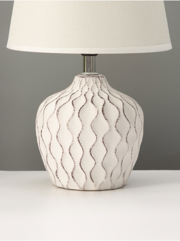 Настольная лампа Настольная лампа "Кудри" 1х40Вт Е14 белый/кофе 19,5х19,5х31см