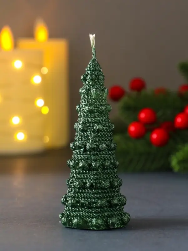 Свеча  Свеча "Ёлочка с шариками "45*102 мм, лак, зеленая