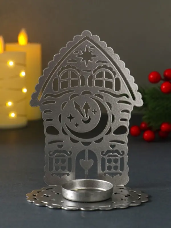 Подсвечник новогодний  Подсвечник новогодний "Домик с часами" серебряный 6,7х10х13,5 см