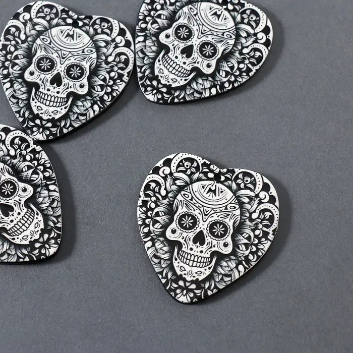 Декор для творчества акрил Декор для творчества акрил "Череп в сердце" 4,3х3,7х0,2 см