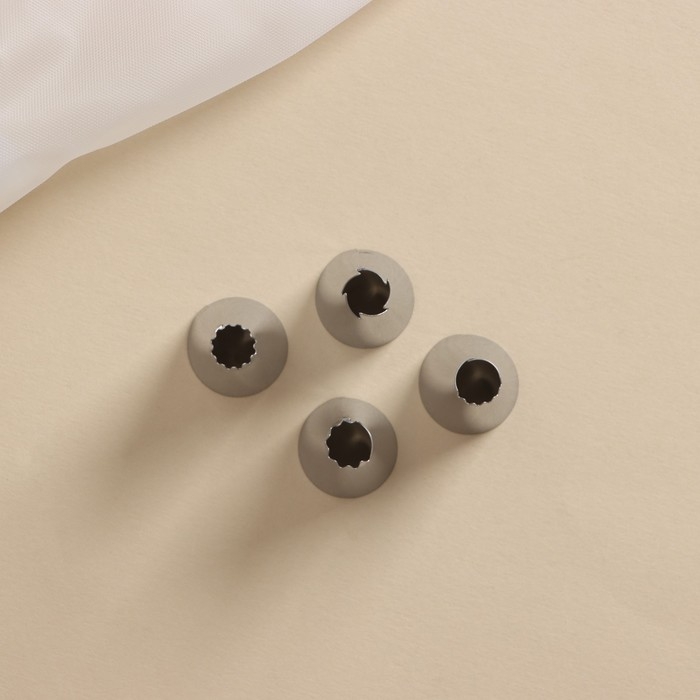 Набор кондитерский «Десертный», 7 предметов: мешок 22×12 см, насадки 5 шт d=1,7 см, адаптер Набор кондитерский «Десертный», 7 предметов: мешок 22×12 см, насадки 5 шт d=1,7 см, адаптер