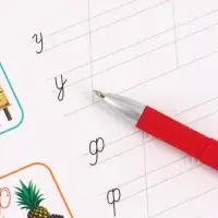 Прописи многоразовые объёмные с углублениями &laquo;Маша и Медведь&raquo;, ручка с исчезающими чернилами