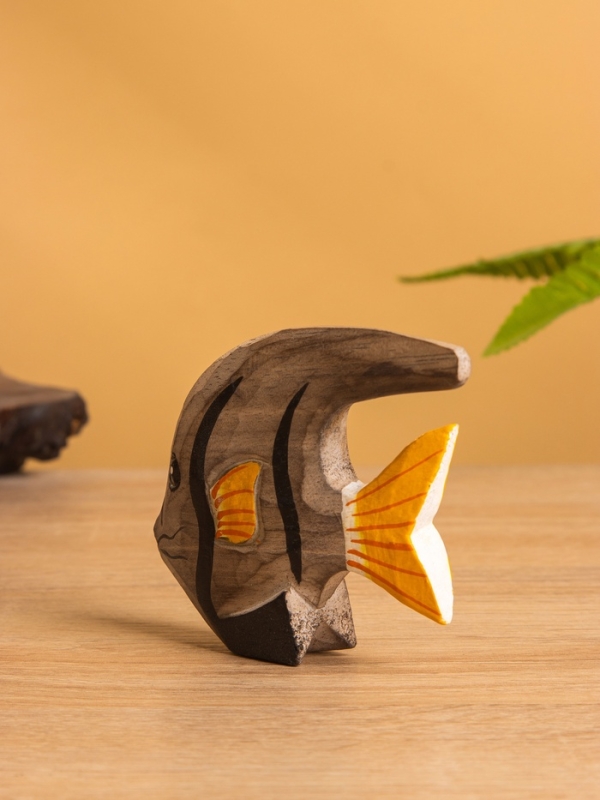 Сувенир «Экзотическая рыбка», 10×2×8 см, дерево Сувенир «Экзотическая рыбка», 10×2×8 см, дерево