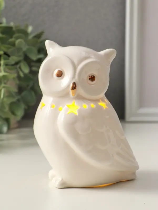 Сувенир керамика свет "Филин с ожерельем из звёзд" белый 9х6,5х13 см