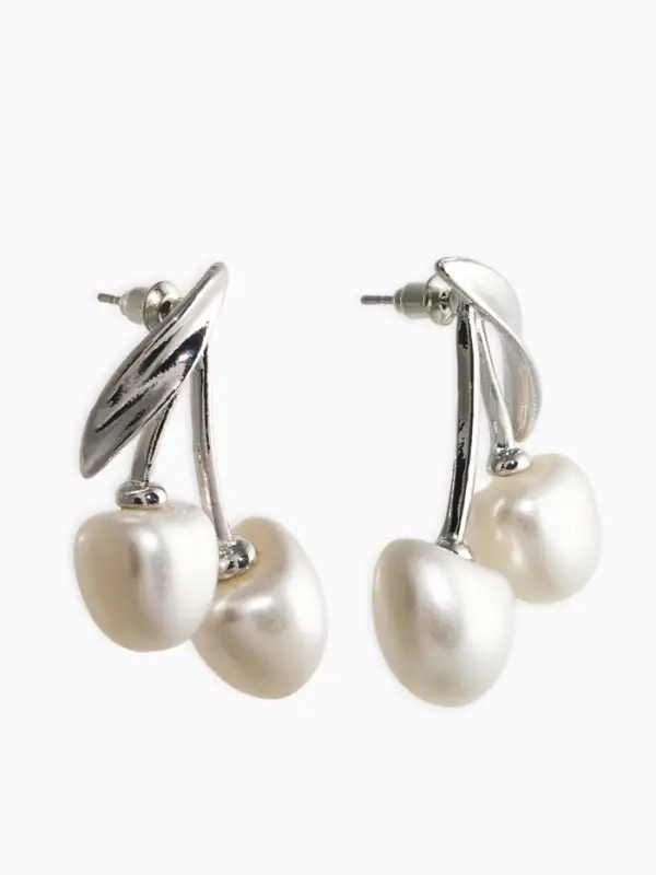 Серьги жемчуг &laquo;Вишня&raquo;, белые в серебре
