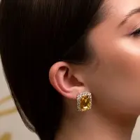 Серьги со стразами &laquo;Роскошь&raquo;, прямоугольник, жёлто-белые в серебре