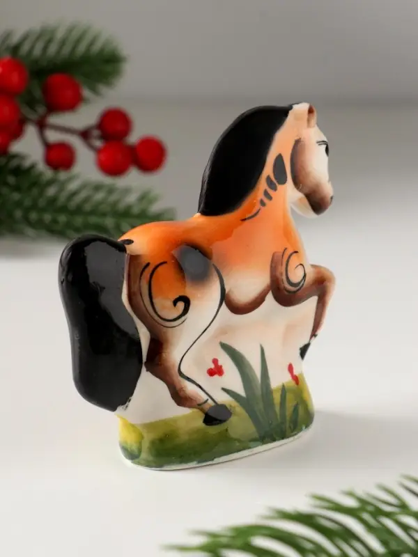 Сувенир Лошадь Диана, 8х8х3 см, гжель,цвет МИКС Сувенир Лошадь Диана, 8х8х3 см, гжель,цвет МИКС