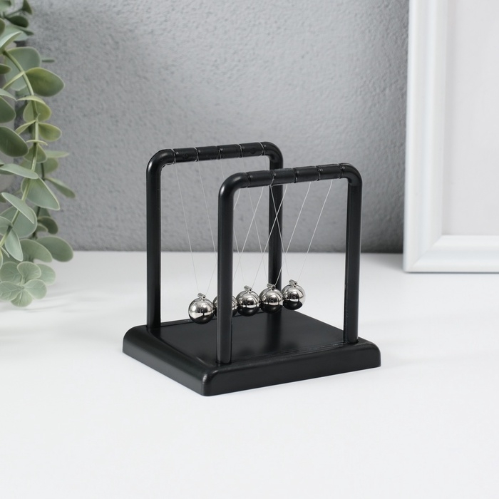 Маятник "Антистресс" чёрный 7,5х8,8х9 см