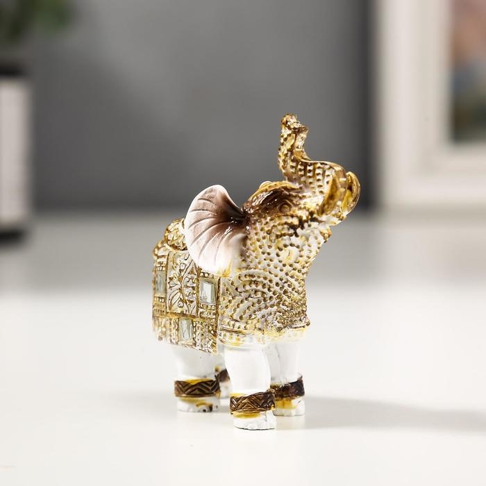 Сувенир полистоун Сувенир полистоун "Белый слоник с попоной из арабского ковра" 6,5х5,7х2,8 см