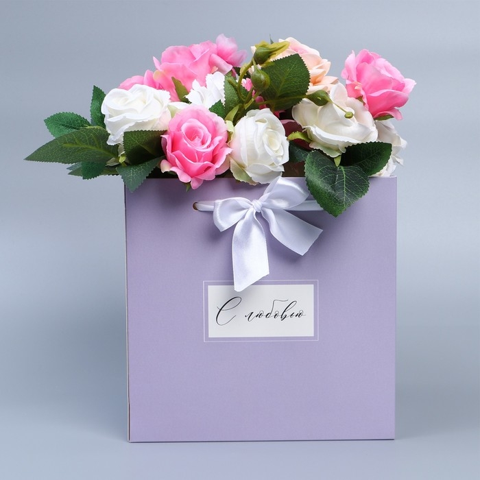 Коробка с лентами «С любовью», 19 × 19 × 19 см Коробка с лентами «С любовью», 19 × 19 × 19 см