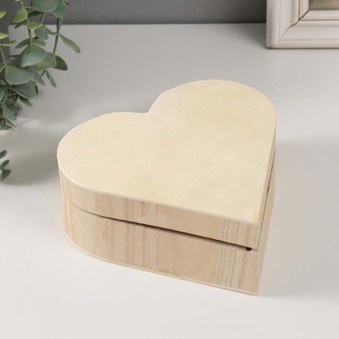 Шкатулка дерево под роспись  Шкатулка дерево под роспись "Сердце" крышка на магнитах 16х16х6 см