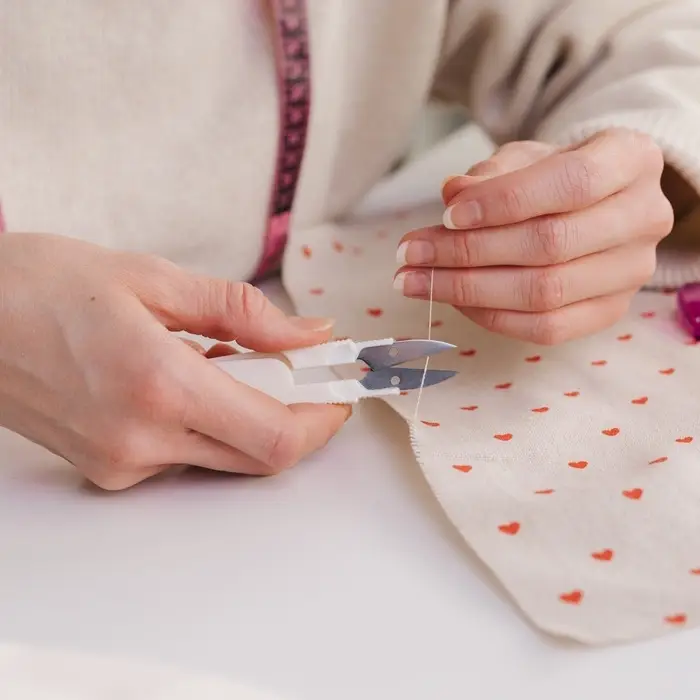 Ножницы для обрезки ниток, с защитным колпачком, 12 см, МИКС