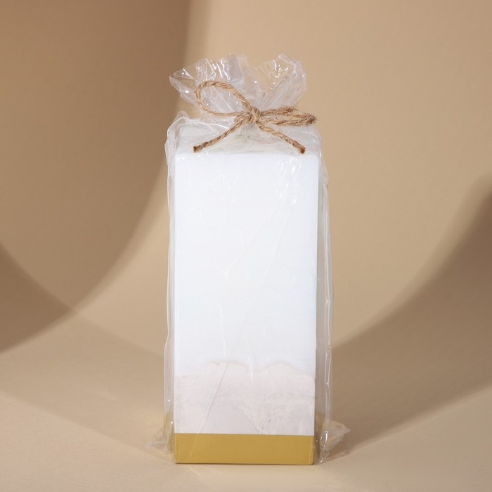 Свеча интерьерная белая с бетоном и золотом, 6 х 6 х 14 см Свеча интерьерная белая с бетоном и золотом, 6 х 6 х 14 см