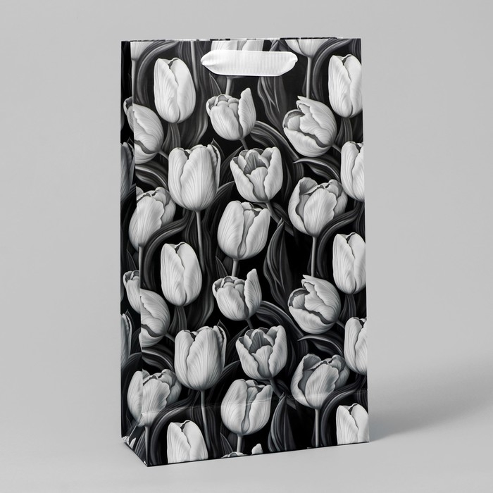 Пакет подарочный под две бутылки, упаковка, Tulip, тиснение, 35 х 20 х 9 см Пакет подарочный под две бутылки, упаковка, Tulip, тиснение, 35 х 20 х 9 см