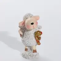 Фигурка полистоун &laquo;Овечка Бяша с подарком&raquo;, 2.5&times;2.5&times;4 см. МИКС
