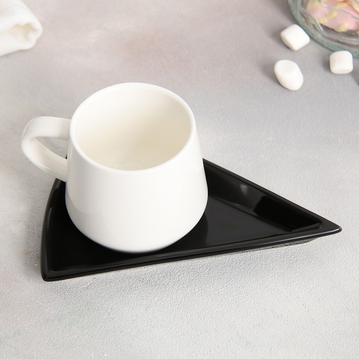 Чайная пара керамическая «Черно-белое», кружка 130 мл, блюдце 11х14.5 см, цвет белый Чайная пара керамическая «Черно-белое», кружка 130 мл, блюдце 11х14.5 см, цвет белый