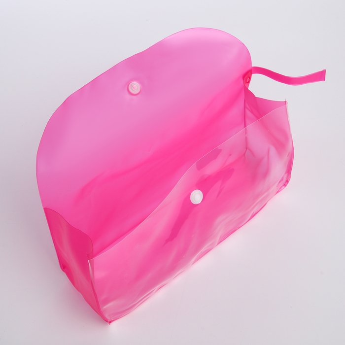 Косметичка на кнопке, цвет малиновый Косметичка на кнопке, цвет малиновый