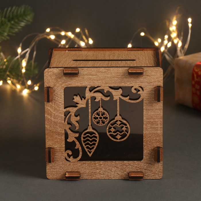 Новогодняя копилка  Новогодняя копилка "Новогодние игрушки" 12х12х9 см