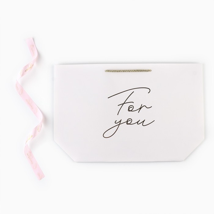 Пакет подарочный «С любовью», 42 х 27.5 х 12 см Пакет подарочный «С любовью», 42 х 27.5 х 12 см