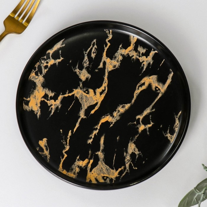 Тарелка керамическая для подачи Black Gold, d=20 см, цвет чёрный Тарелка керамическая для подачи Black Gold, d=20 см, цвет чёрный