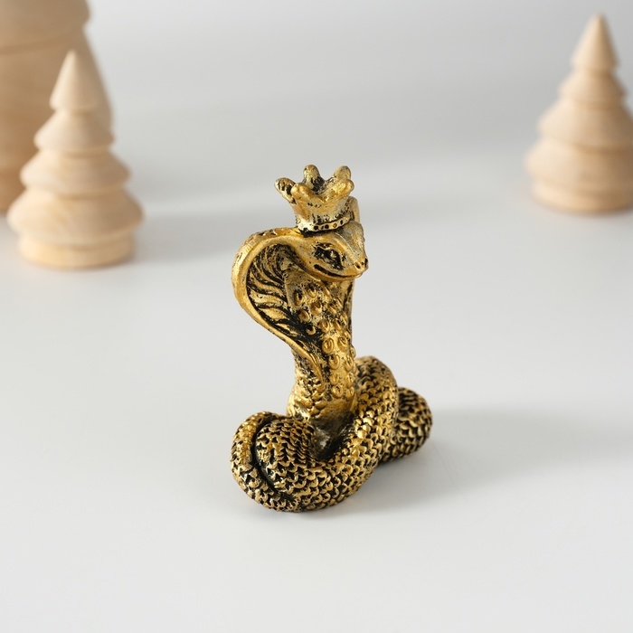 Сувенир полистоун Сувенир полистоун "Кобра в короне" чёрно-золотая 5х5,8 см