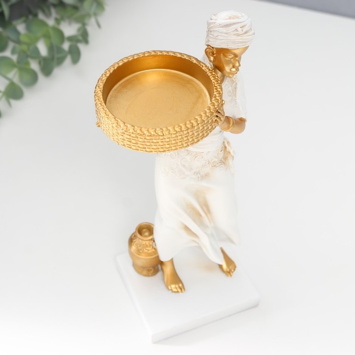 Сувенир полистоун подсвечник  Сувенир полистоун подсвечник "Африканка" d- 5,8 см, белый с золотом 7,5х8,7х25,2 см