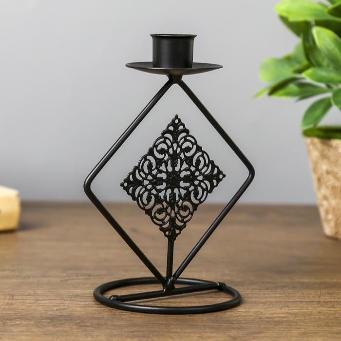Подсвечник металл на 1 свечу  Подсвечник металл на 1 свечу "Два ромба с узором" чёрный 14,5х11,5х8 см