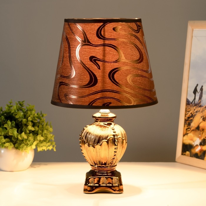 Настольная лампа Настольная лампа "Филиция" Е14 40Вт шоколадно-золотой 20х20х34см RISALUX