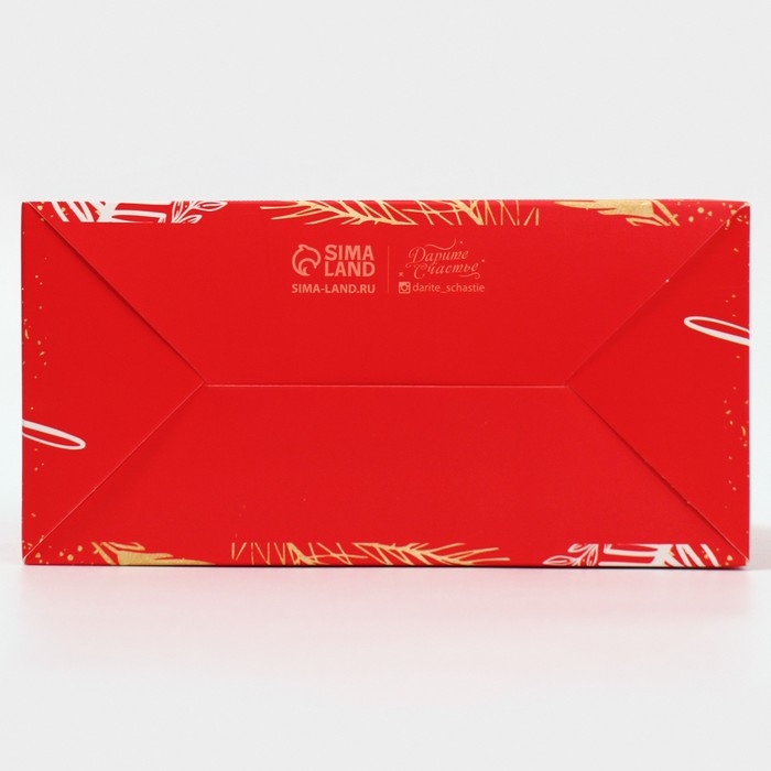 Коробочка для кексов &laquo;Красная С НГ&raquo;, 16 х 10 х 8 см, Новый год