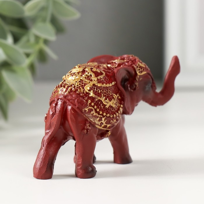 Сувенир полистоун Сувенир полистоун "Слонёнок в золотой попоне " 5х6,5х2,5 см