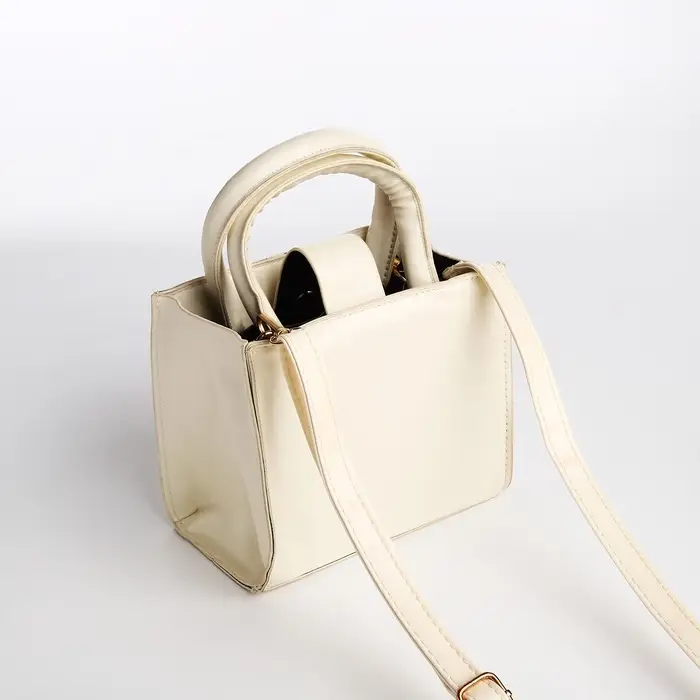 Сумка женская тоут на магните, 14.5&times;9.5&times;16 см, белая