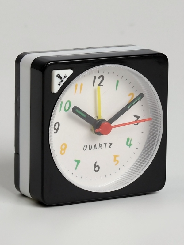 Часы будильник настольные, на батарейках, с подсветкой, 5.6 х 5.6 х2.5см, циферблат d-5 см Часы будильник настольные, на батарейках, с подсветкой, 5.6 х 5.6 х2.5см, циферблат d-5 см