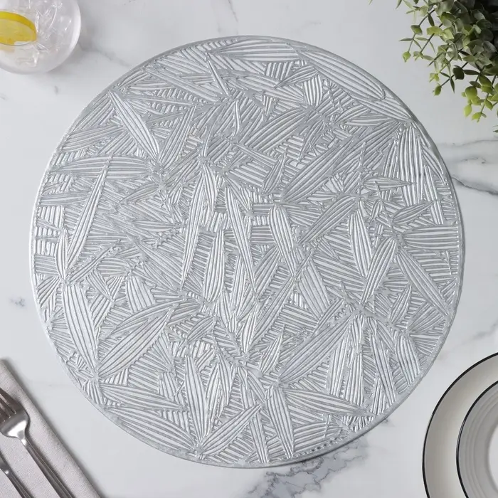 Салфетки сервировочные на стол Доляна &laquo;Листья&raquo;, d=38 см, 4 шт., серебряные