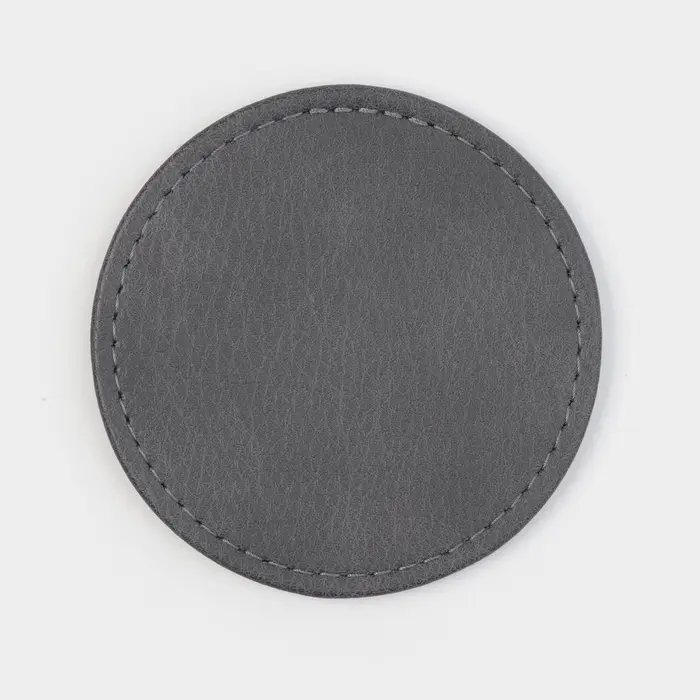 Набор салфеток Magistro, 4 шт., d=28.5 см, подставки под кружку d=10 см, экокожа, двухсторонние, серые