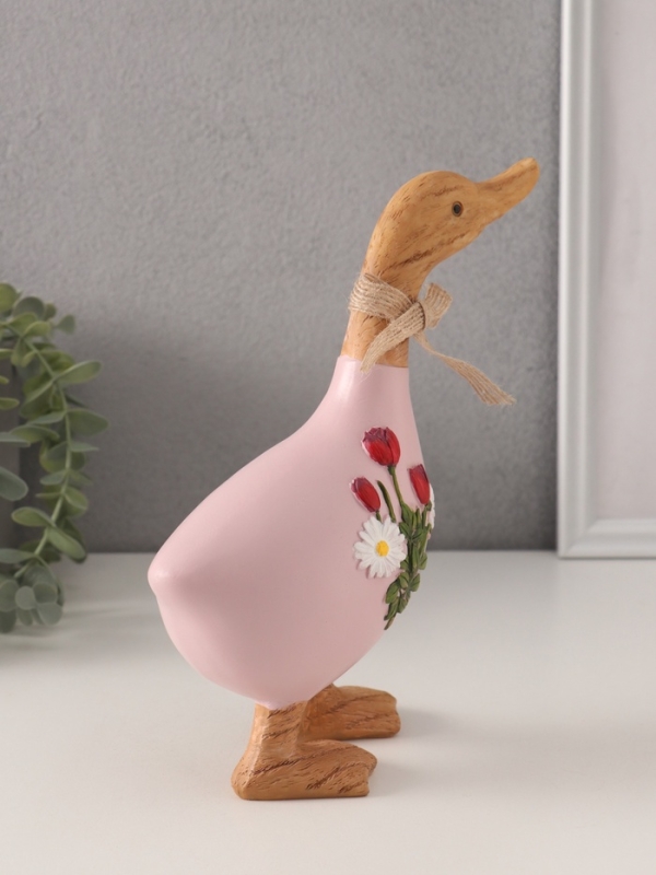 Сувенир полистоун Сувенир полистоун "Утка с ромашками и тюльпанами" 17х7,5х21,5 см
