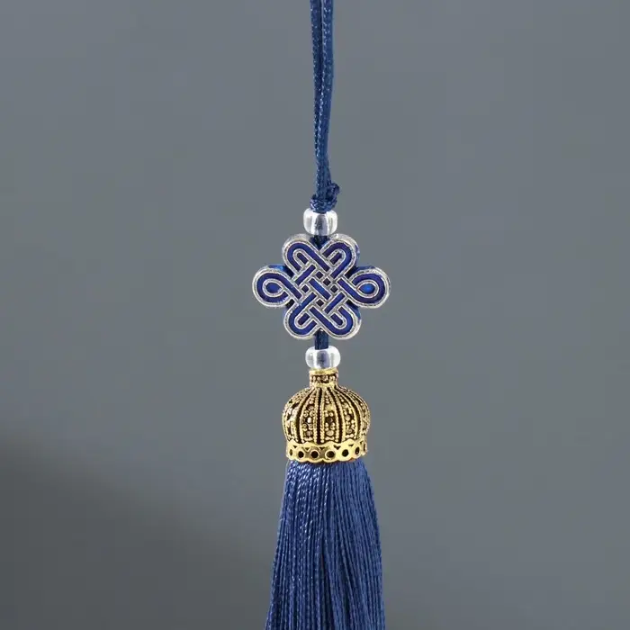 Подвеска текстиль, пластик "Узел счастья и бесконечности" тёмно-синяя 0,7х1х9,5 см