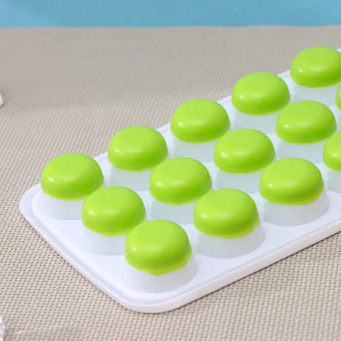 Форма для льда и шоколада с крышкой Доляна, 26&times;12&times;2.5 см, 21 ячейка (3&times;3&times;2 см), зелёная