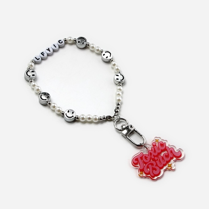 Брелок бусы для ключей «Toxic bitch», 15 х 4.3 см Брелок бусы для ключей «Toxic bitch», 15 х 4.3 см