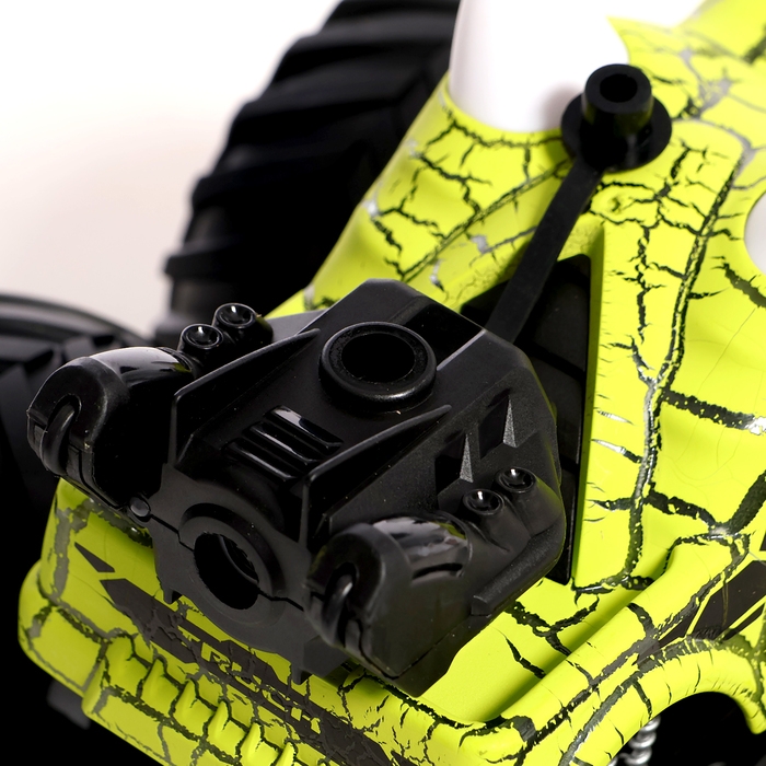 Машина-перевёртыш «Финт», радиоуправляемая, работает от аккумулятора, световые эффекты, эффект дыма, цвет зеленый Машина-перевёртыш «Финт», радиоуправляемая, работает от аккумулятора, световые эффекты, эффект дыма, цвет зеленый