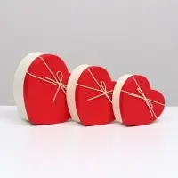 Набор подарочных коробок сердце 3 в 1, белый - красный, 21&times;19&times;9 - 15.5&times;14&times;6 см