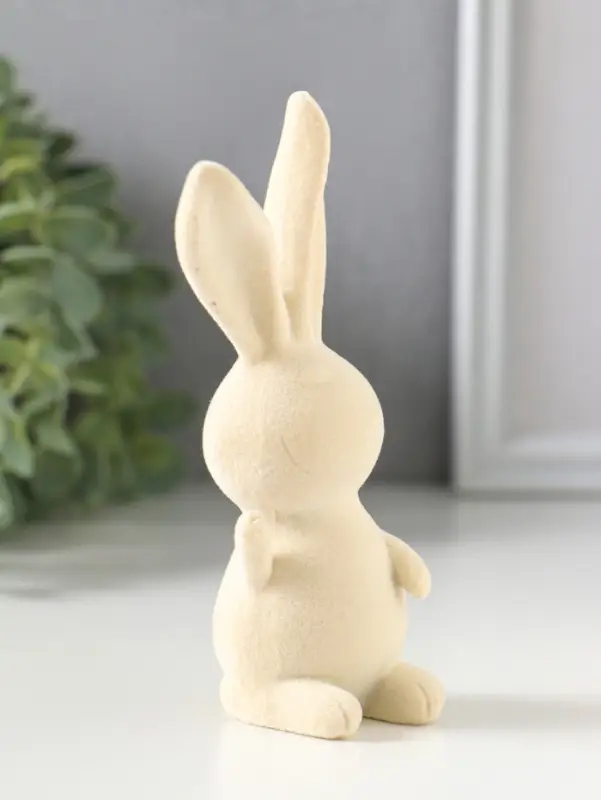 Сувенир полистоун, флок "Весёлый заяц - Привет!" 5х5х11,5 см