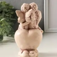 Фигурка гипс &laquo;Ангелочки на сердце&raquo;, 15 см, эффект старения, слоновая кость