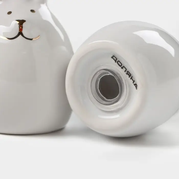 Набор для специй Доляна &laquo;Зайка в золотом&raquo;, солонка, перечница 50 мл, доломит, белый