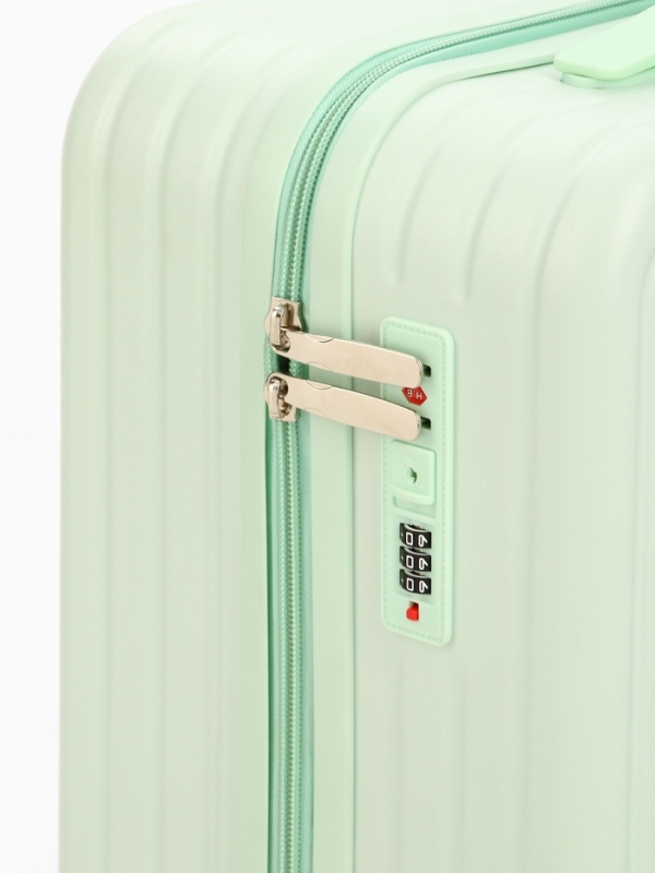 Чемодан 20 Чемодан 20", PС, 34*22*56, отд на молнии, код замок, 4 колеса, св. зеленый