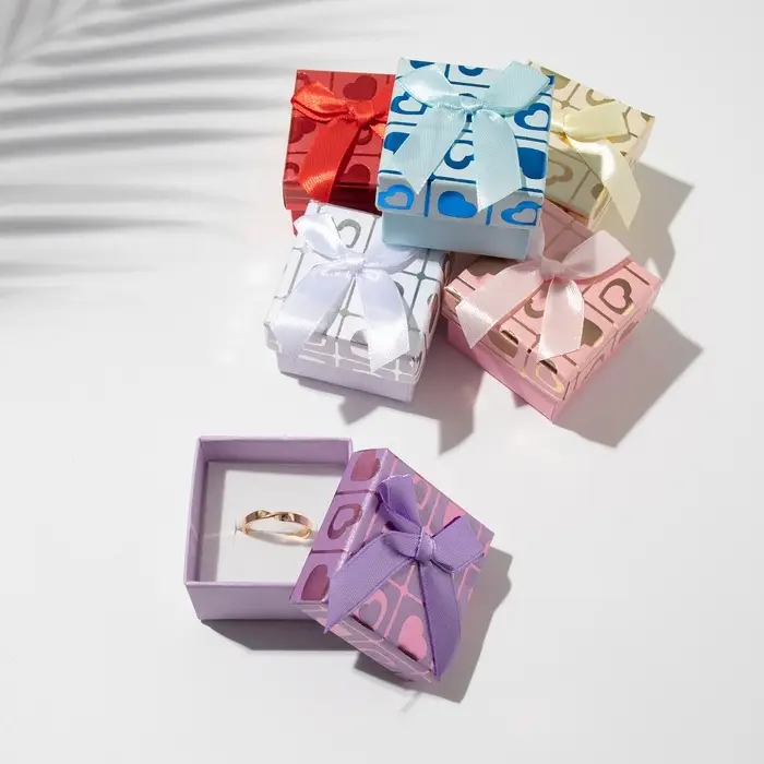 Коробочка подарочная под кольцо/серьги «Сердца», 5×5 (размер полезной части 4.5×4.5 см), МИКС, вставка белая Коробочка подарочная под кольцо/серьги «Сердца», 5×5 (размер полезной части 4.5×4.5 см), МИКС, вставка белая