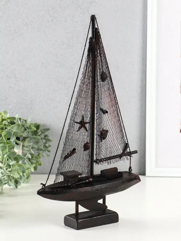Сувенирная модель корабля &laquo;Парусник рыбацкий&raquo; на подставке, красно-коричневый, 21.5&times;6.5&times;37.5 см