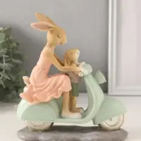Фигурка полистоун &laquo;Зайки. Мама с сыном на мопеде&raquo;, 16&times;6&times;17.5 см