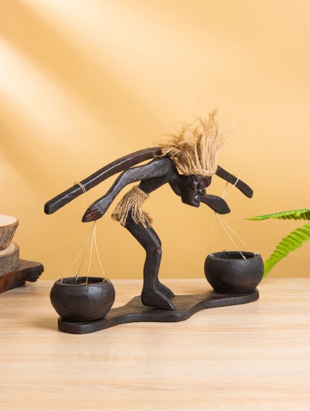 Сувенир «Абориген водонос», 31×9×20 +/- 1 см, дерево Сувенир «Абориген водонос», 31×9×20 +/- 1 см, дерево