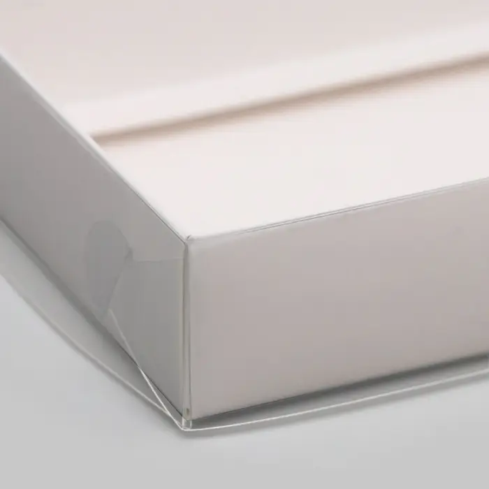 Кондитерская упаковка, белая с PVC крышкой, 18×10×3 см Кондитерская упаковка, белая с PVC крышкой, 18×10×3 см