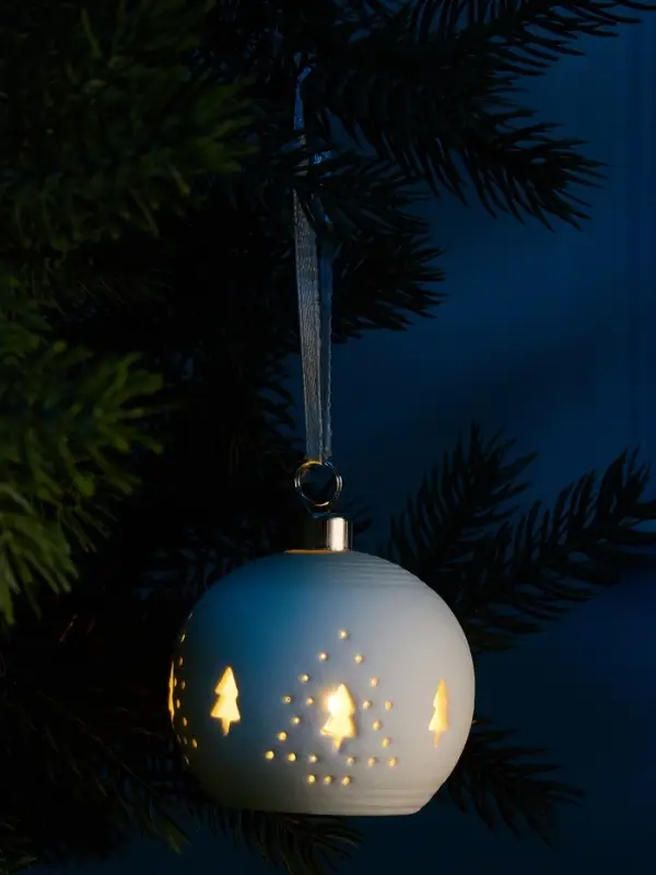 Ёлочный шар &laquo;Ёлочки&raquo;, 6.9&times;6.9&times;5.9 см, 1 LED, керамика, от батареек LR44&times;2, свечение тёплое белое